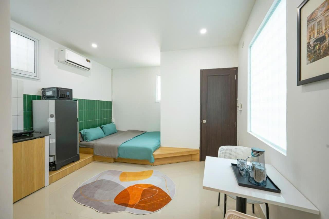 Q Hotel & Apartment Han Market Da Nang Exterior photo